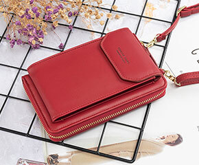 Trendy Clutch Forever