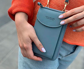 Trendy Clutch Forever